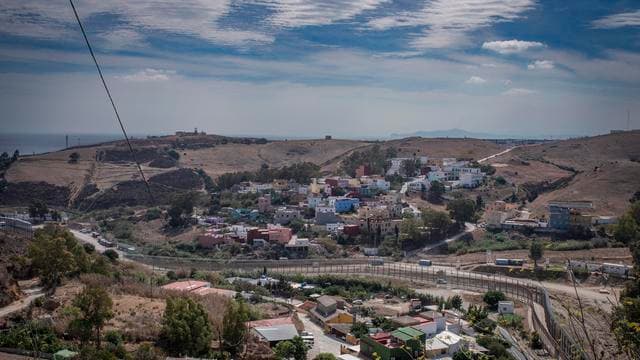 Spanische Exklave Ceuta: Spanische Exklave Ceuta meldet Ankunft Hunderter Migranten