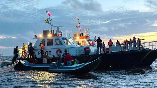 Fährenunglück Guyana: Mehr als 50 Menschen nach Kentern von Fähre vor Guyana vermisst