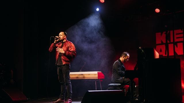 Danger Dan und Igor Levit: Es wird gesungen von finsteren Zeiten