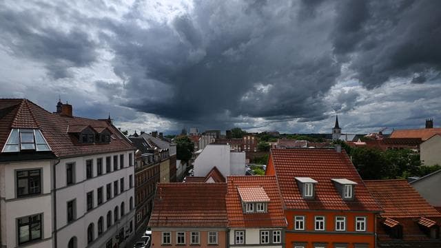 Wetteraussichten: Freundlicher Start ins Wochenende – Unwetter folgen