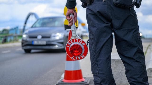 Migration: EU-Kommissar fordert den Abbau deutscher Grenzkontrollen
