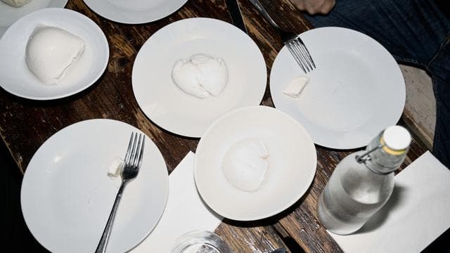Mozzarella-Test: »Das ist einfach nur eine weiße, runde Kugel«