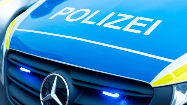 Verkehrseinschränkungen: A5 nach Unfall mit Lkw zeitweise voll gesperrt