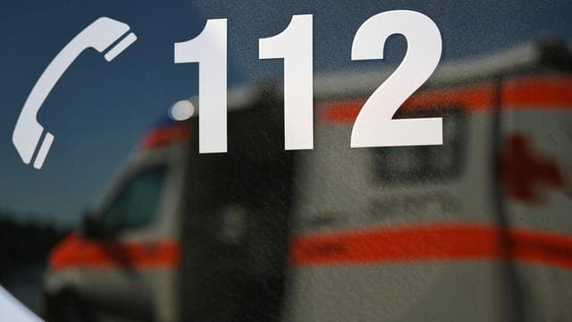 An Bushaltestelle: 13-Jährige von Auto angefahren und schwer verletzt