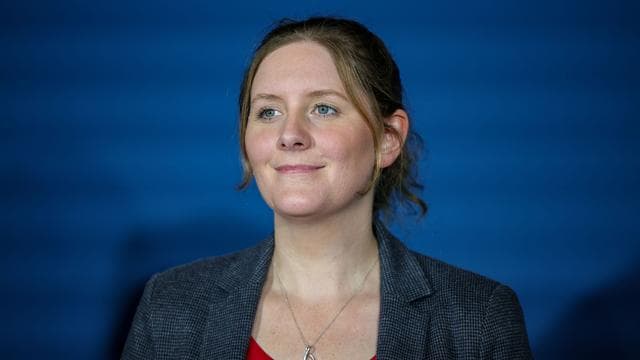Gewaltfantasien im Netz: Hasswelle im Netz trifft Wuppertals Oberbürgermeisterin