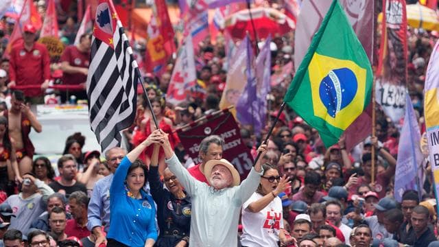 Wahl: Wahlgericht: Präsident Lula gewinnt Stichwahl in Brasilien
