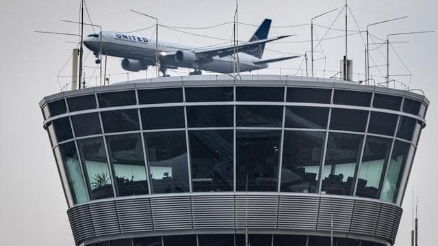 Frankfurter Flughafen: Falschfahrer-Flugzeug: Wer hat auf dem Rollfeld das Sagen?