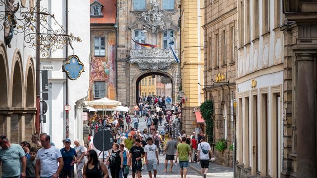 Konsumflaute in Deutschland: Sparsame Kunden, viele Sorgen: Einzelhandel in der Krise