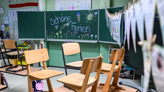 Ferienstart: Zeugnisse für rund 200.000 Schüler – Abiturschnitt bei 2,3