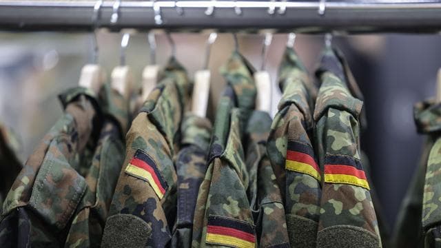 Kriegsdienstverweigerung: Zahl der Anträge auf Kriegsdienstverweigerung ist stark gestiegen