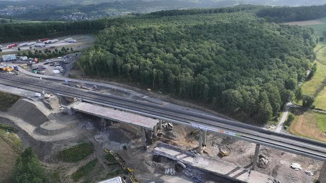 A45-Brücke: Autobahn-Brücke erst im zweiten Anlauf komplett gesprengt