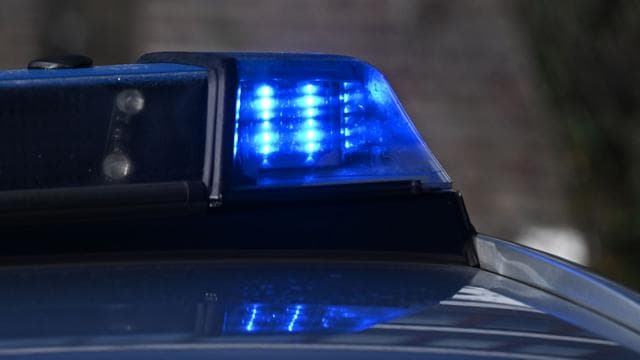Unfall auf A7: Kleinbus fährt in Baustelle - neun Fahrzeuge beschädigt